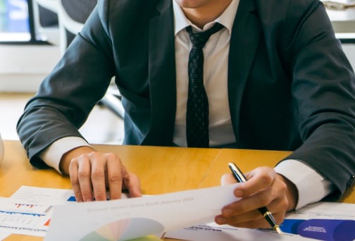 Seguros para empresas en Valencia - Corredor